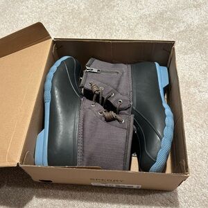 Women’s Size 8 Sperry Duck Boots